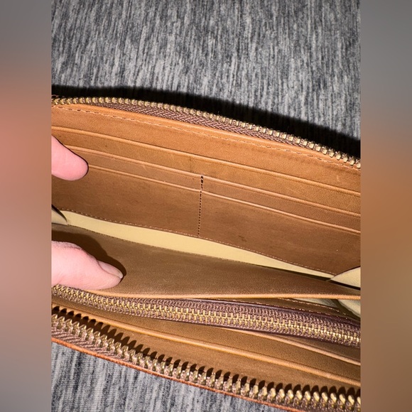 Frye DEMI Leather Zip Around Wallet Whiskey Distressed Western Bohemian - Picture 12 of 15